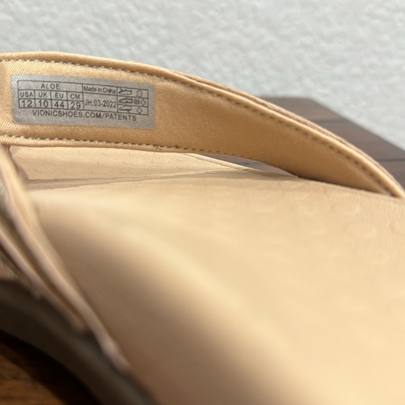 Vionic Tide Aloe Metallic Orthotic Leather Sandals Size 12 - Picture 6 of 7